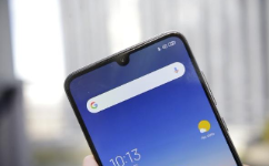 小米9测评：运行迅速快 摄像头出众 1小时充满电