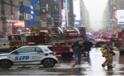 美纽约一直升机在楼顶坠毁致1死 民众受惊忆911事件